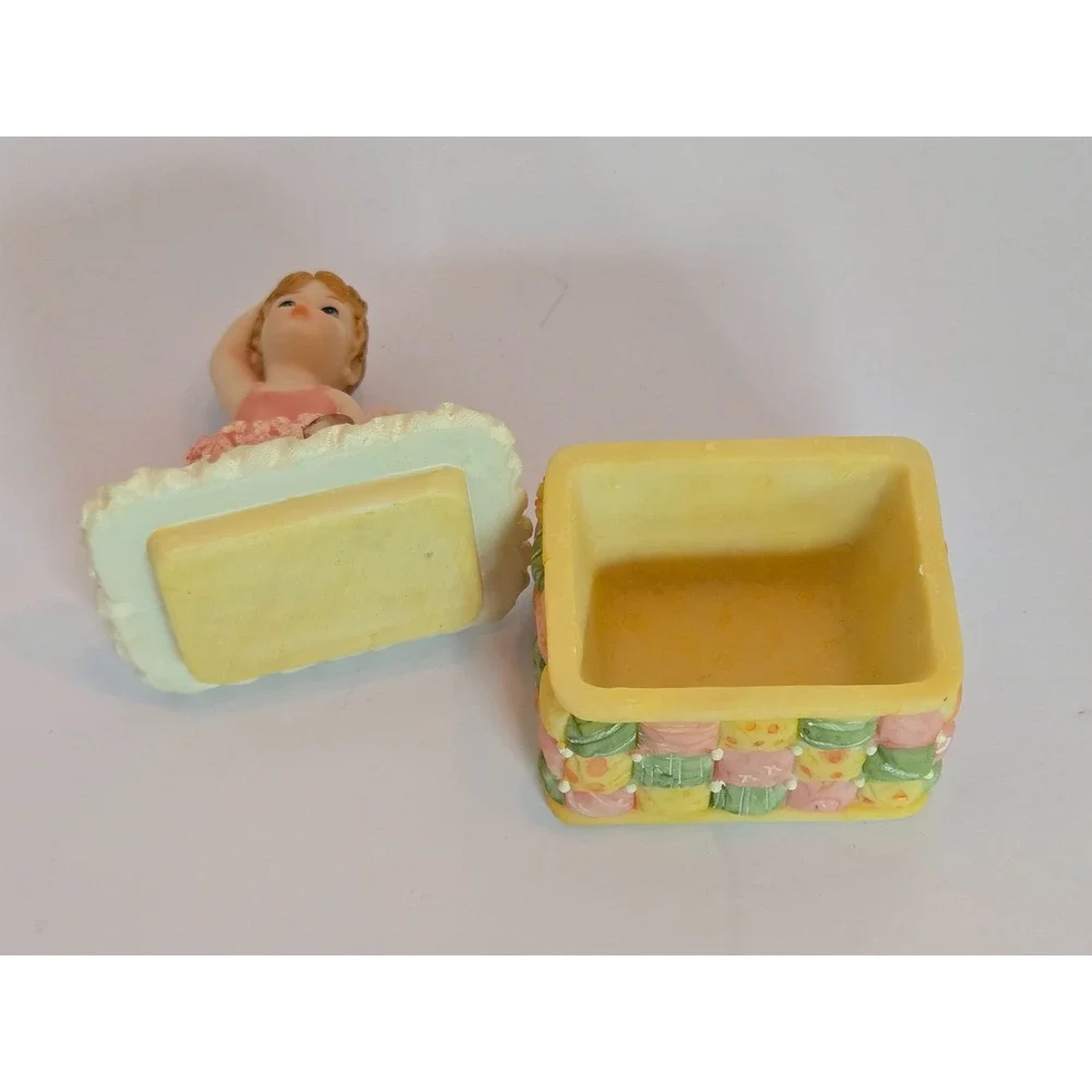 Ballerina Girl Trinket Box Jewelry Keepsake Pink Tutu‎ Quilted Design Vintage
